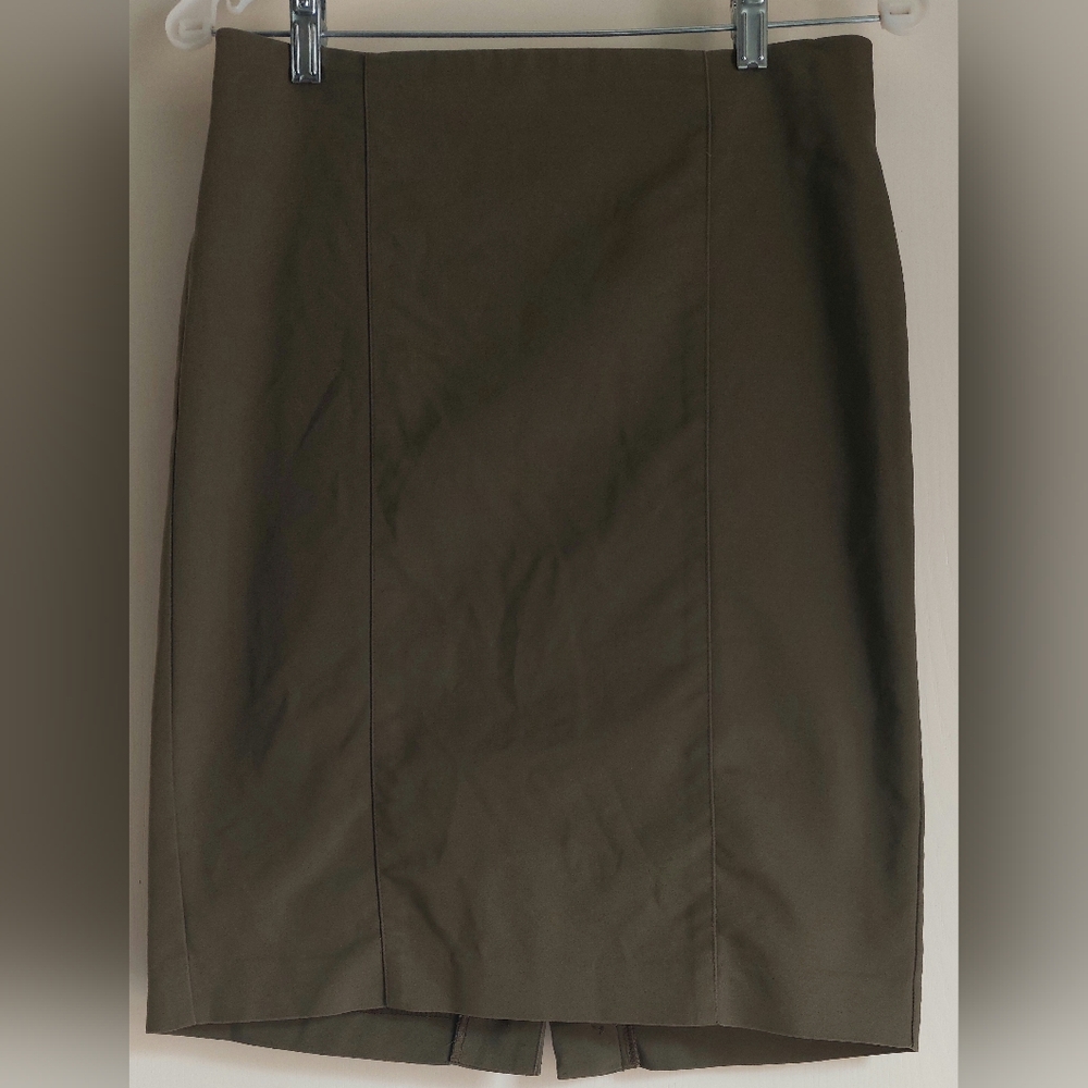 Van Heusen olive green 💚 skirt